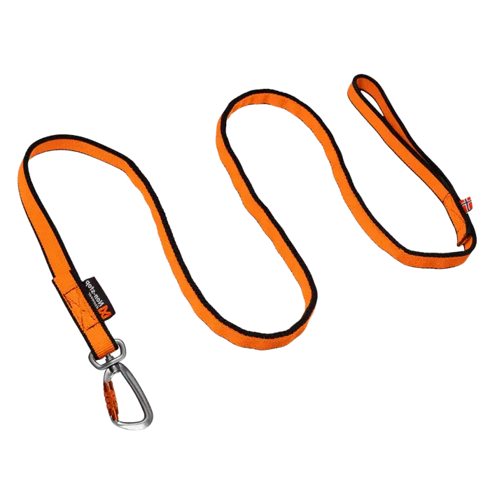 Non-stop Dogwear Bungee leash Twistlock carabiner on swivel detail
